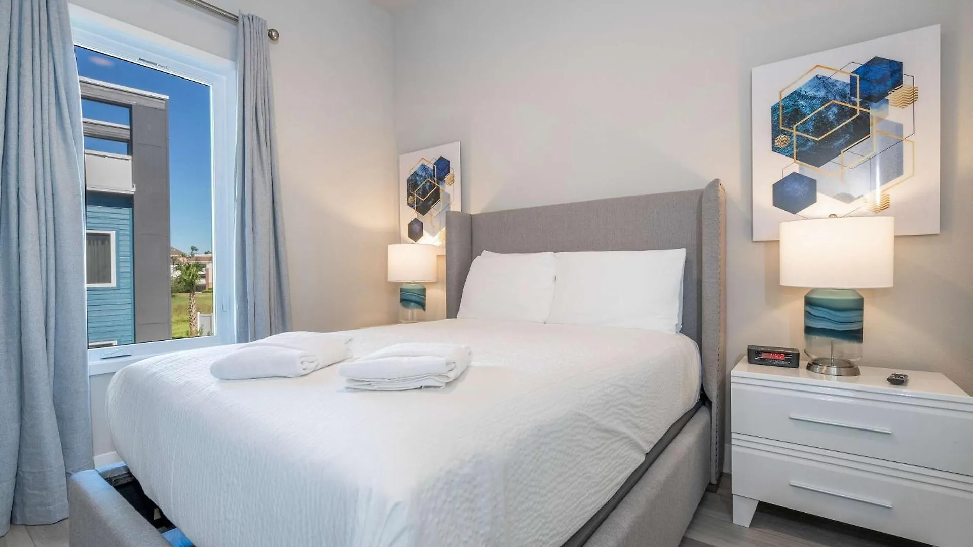Apartment 5br Brand New Near And Universal *