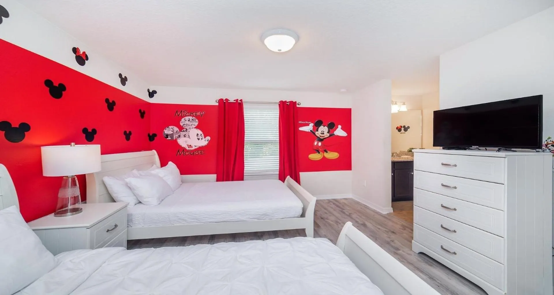 Family Fun: Pool, Spa, Games In Luxury Kissimmee