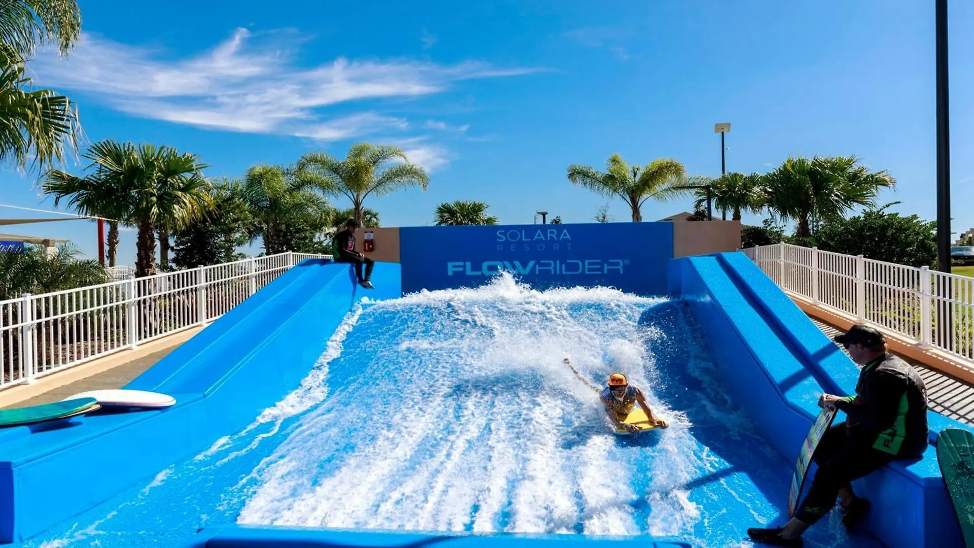 Luxury Retreat: Pool, Water Park, Near Ferienhaus *
