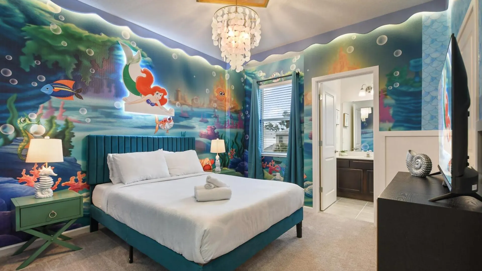 Spacious 12br Themed Pool/spa/bbq/game * Kissimmee