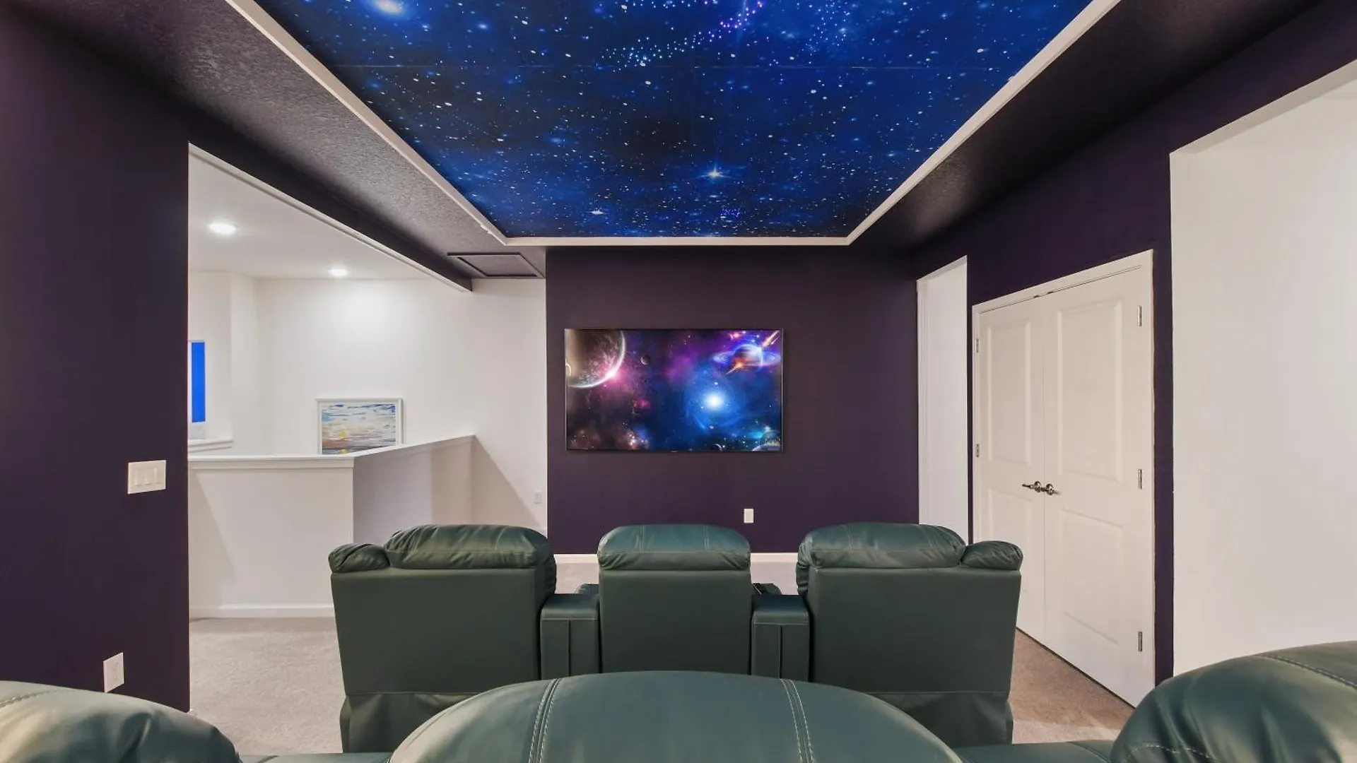 Spacious 12br Themed Pool/spa/bbq/game *