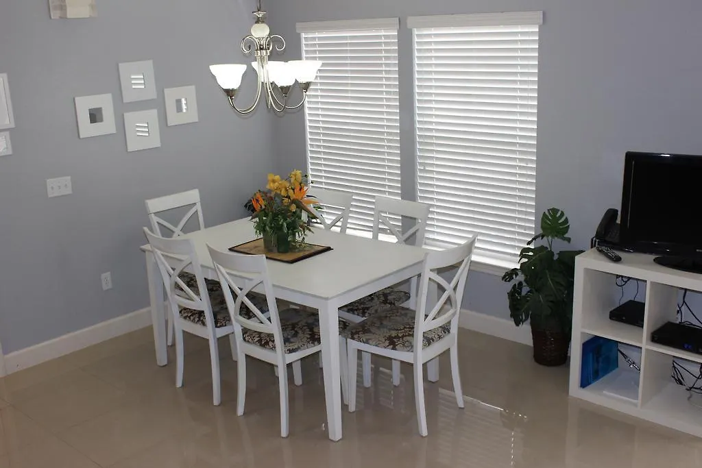 Lucaya Village 4 Bedroom Vacation Townhome 1715 *