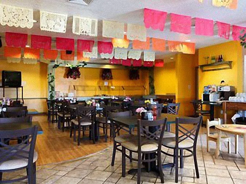 فندق Clarion & Kissimmee-lake Buena Vista South 3*