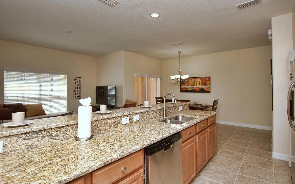 Paradise Palms 8952