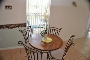 4630 4 Bedroom Private Pool Home, Cumbrian Lakes 3* Kissimmee