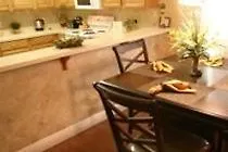 מלון Homes4uu - Area Vacation Rentals-