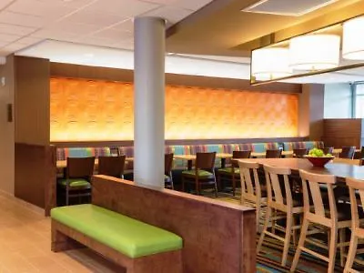 Hotel Fairfield & By Marriott Orlando Kissimmee/celebration