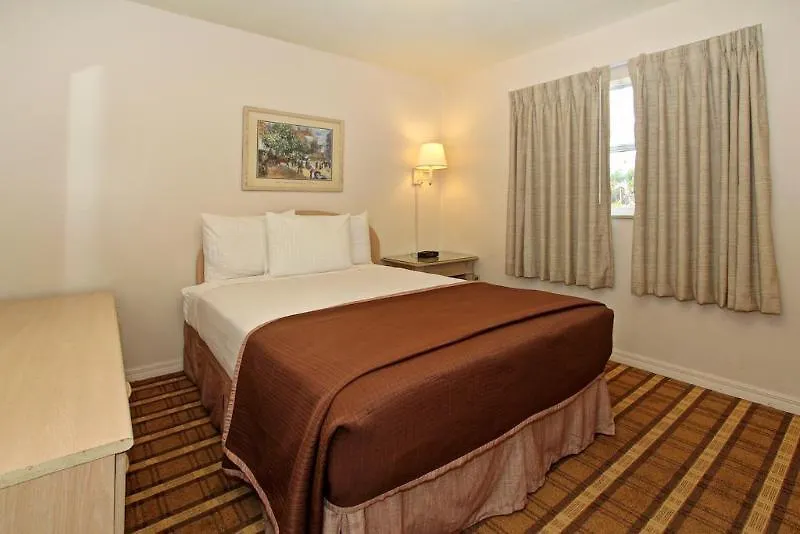 Hotel Super 8 By Wyndham Kissimmee/maingate/orlando Area Celebration