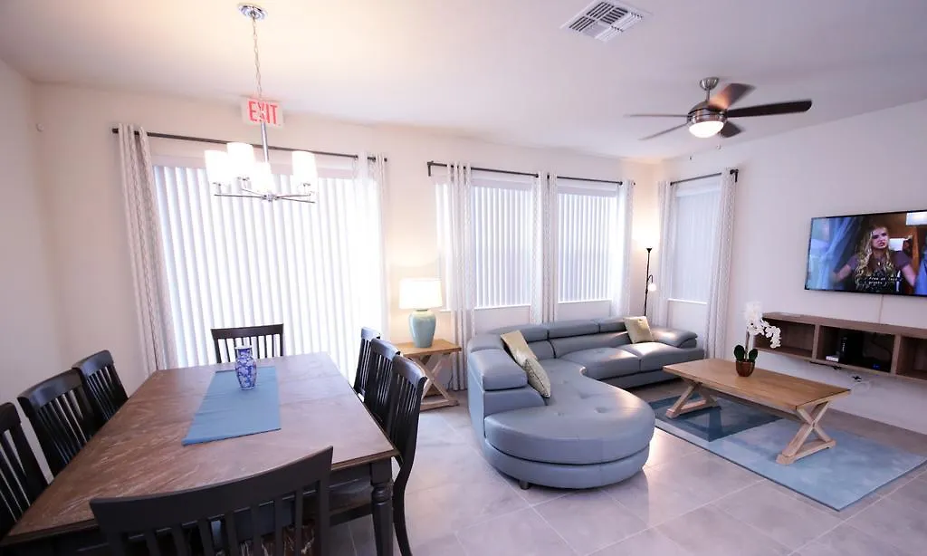 Four Bedrooms Townhome 5117 Holiday home *