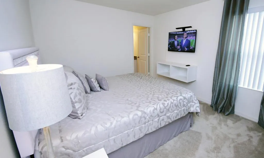 Four Bedrooms Townhome 5117 Holiday home *