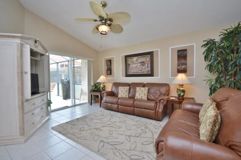 Solana Homes Hotel Davenport