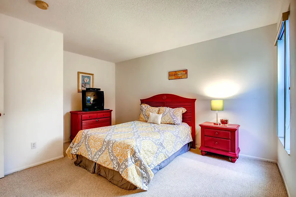 Advantage Hotel 3*
