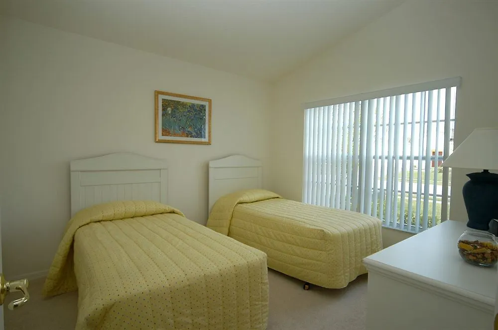 Florida And Elite Homes Apartmán *