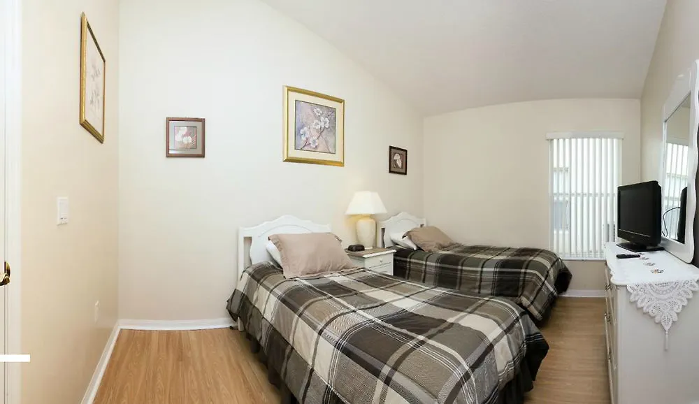 Florida And Elite Homes Apartmán *
