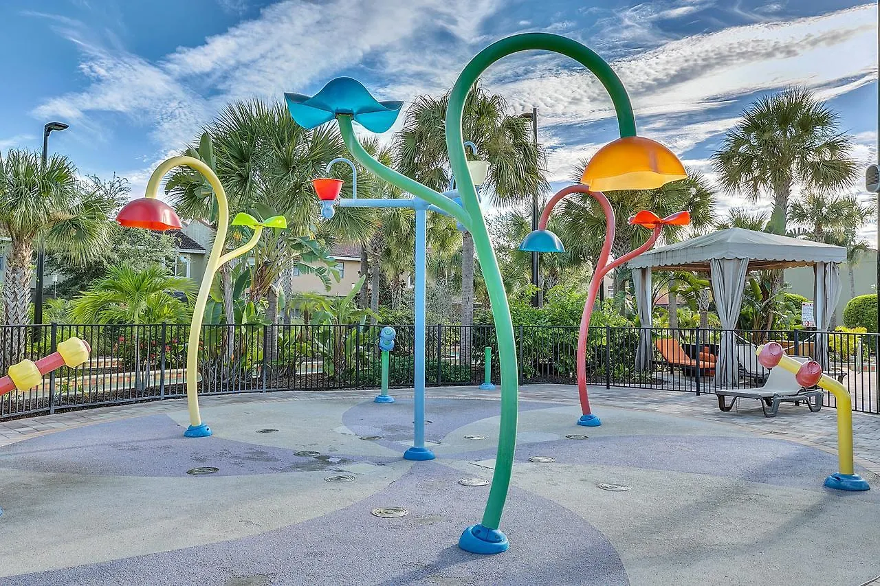 Disney Themed Family Villa, Waterpark & Amenities Included Holiday home