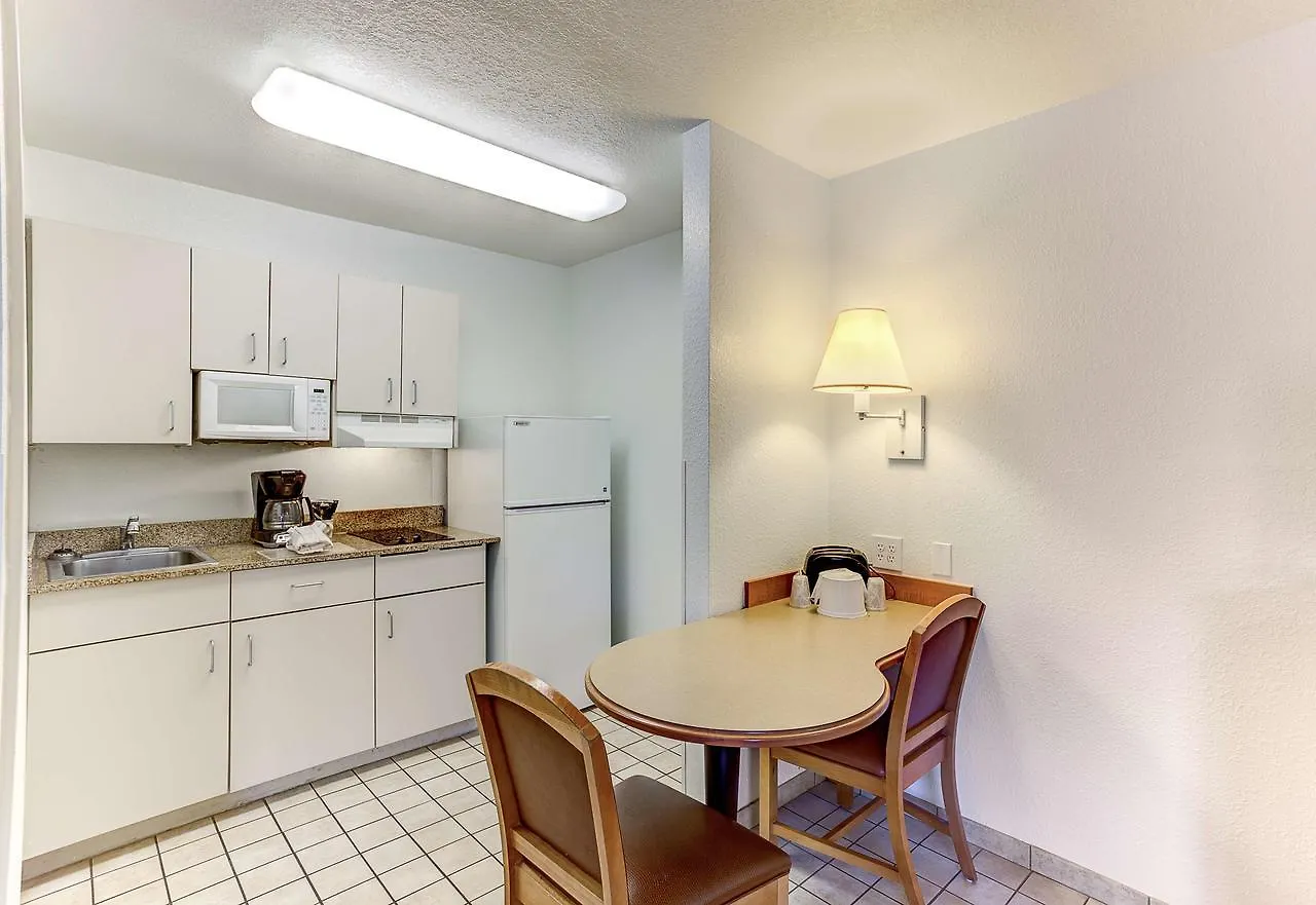 Hotel 6-kissimmee, Fl - Orlando Kissimmee