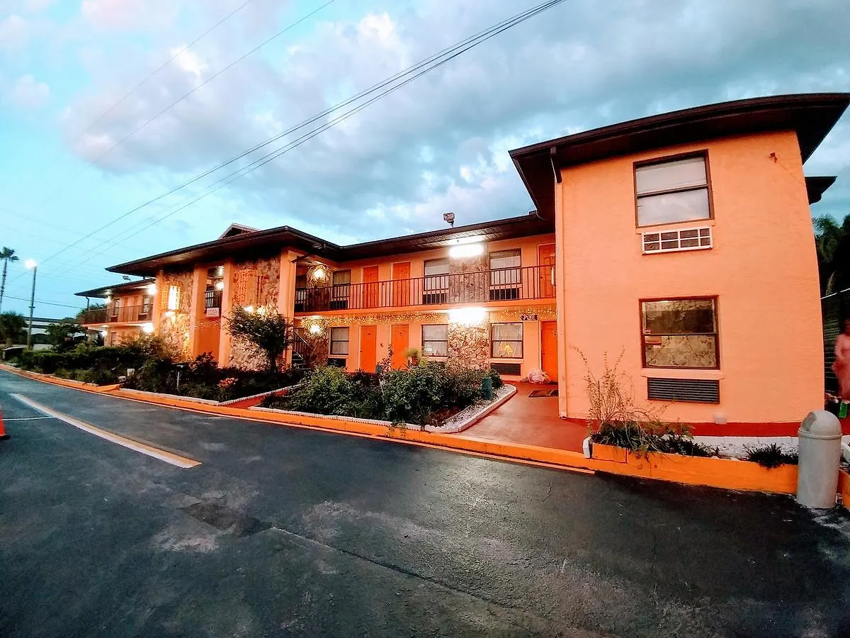 Motel Gator Inn