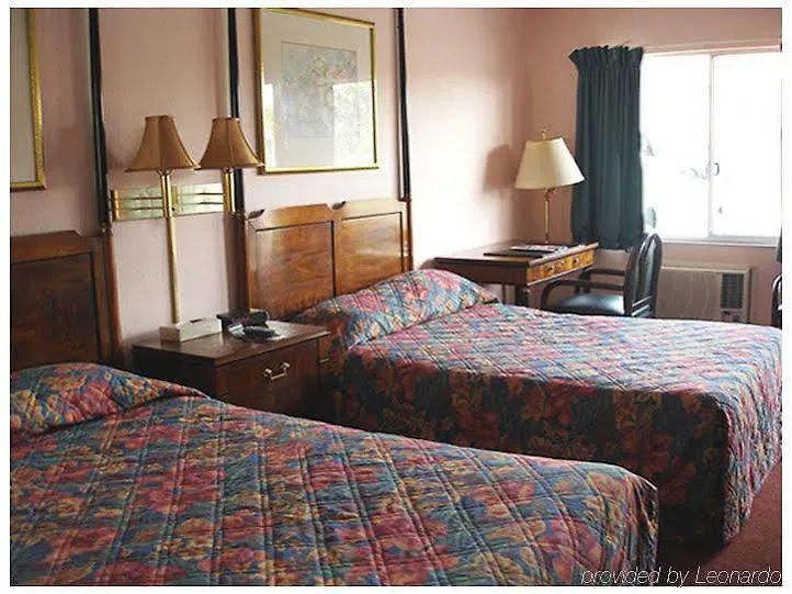 Motel The Keys 2*