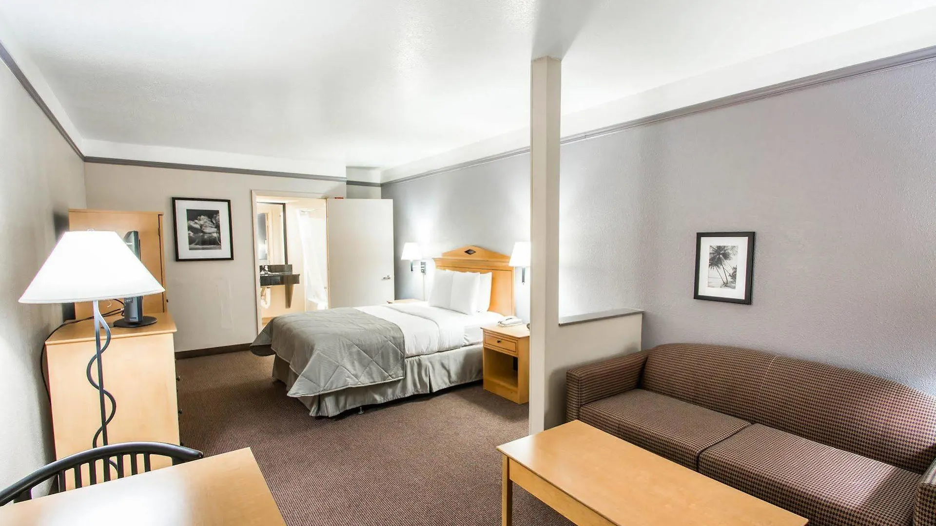 Maingate Garden Hotel 3*