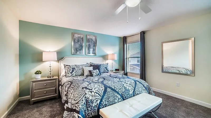 4710 Kings Castle Circle Six Bedroom Villa *