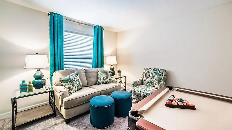 4710 Kings Castle Circle Six Bedroom *