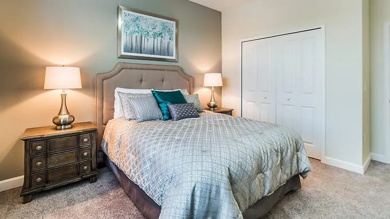 4710 Kings Castle Circle Six Bedroom Kissimmee