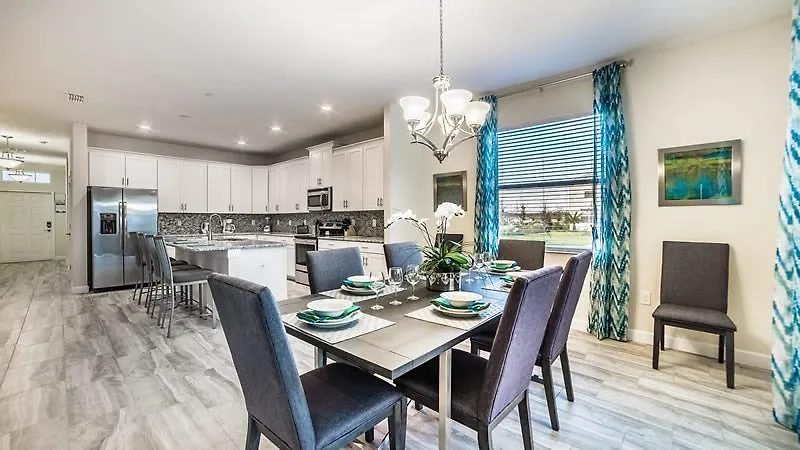 4710 Kings Castle Circle Six Bedroom Villa Kissimmee