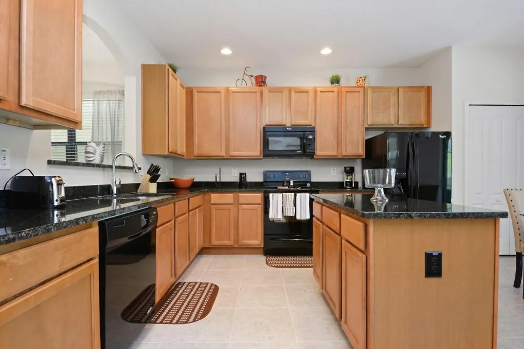 2630 Tranquility Way - Six Bedroom Home * Kissimmee
