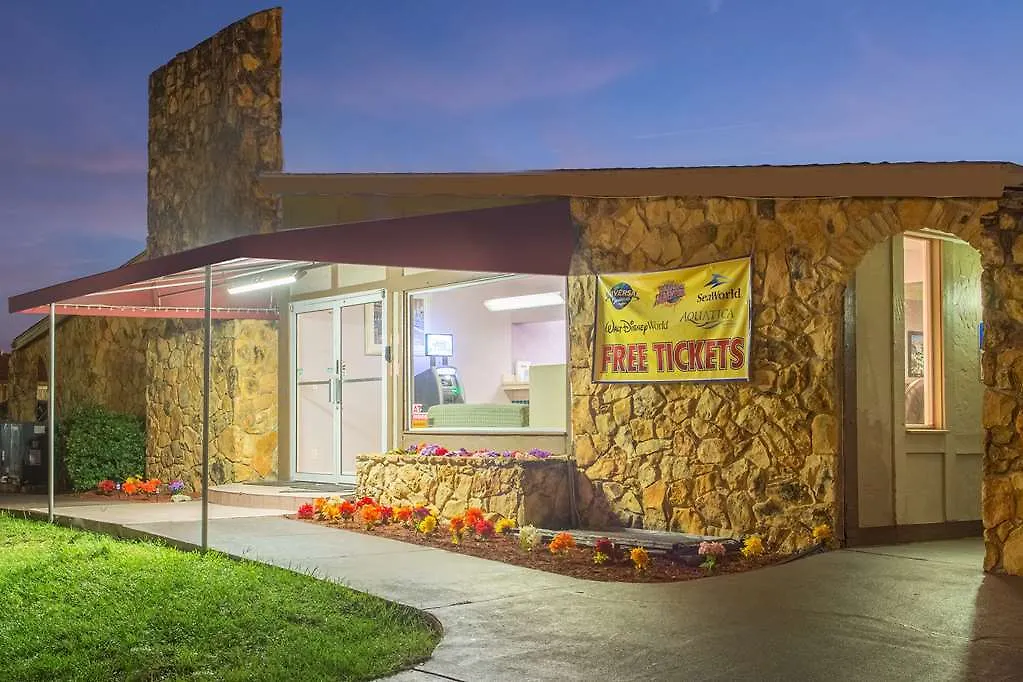 Super 8 By Wyndham Kissimmee-orlando Four Corners