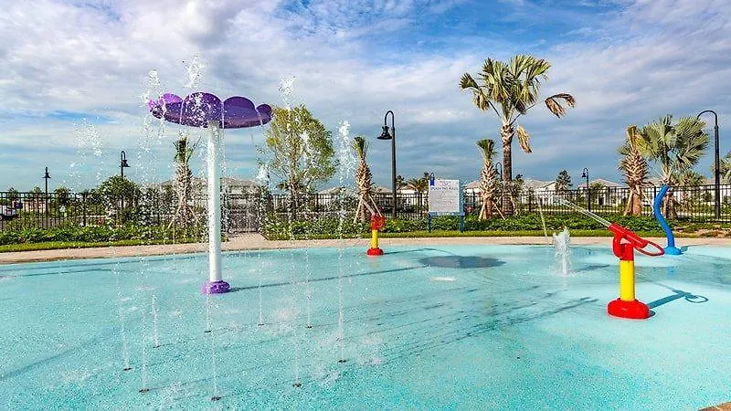 Stunning Storey 4 Bed 3 Bath Townhome With Splash Pool * Orlando