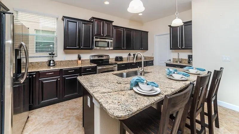 Stunning Area 5 Bedroom 5 Bath Pool Holiday home Orlando