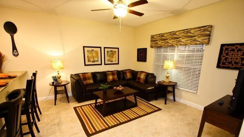 Beautiful 4 Bedroom 3 Bath Town In Paradise Palms *