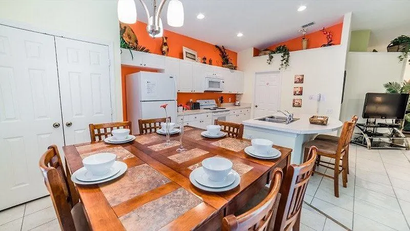 Lovely 4 Bedroom 3 Bath Pool In Gated