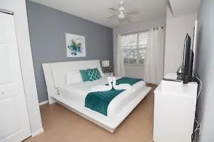 Venetian Bay #104 - Three Bedroom Townhome 3*