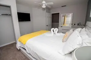 Venetian Bay #104 - Three Bedroom Townhome 3*