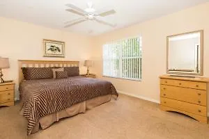 Hotel Croft S Lakefront Sanctuary