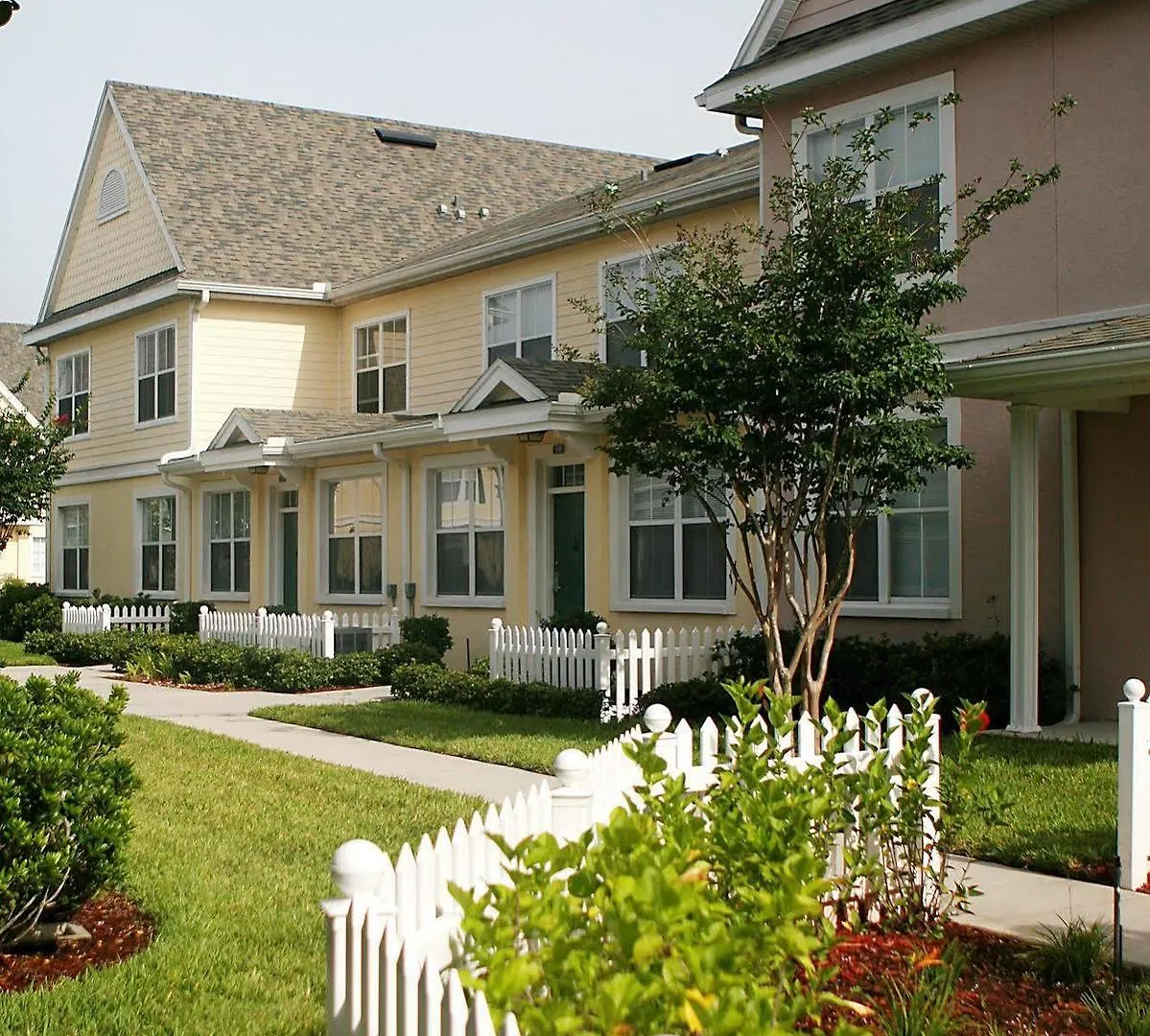 Florida And Elite Homes Apartmán *