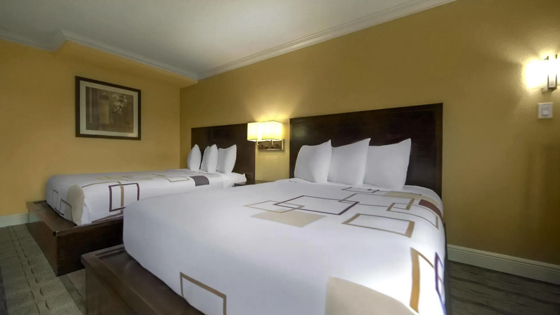 Galleria Palms Orlando - Free Theme Park Shuttles Hotel 3*