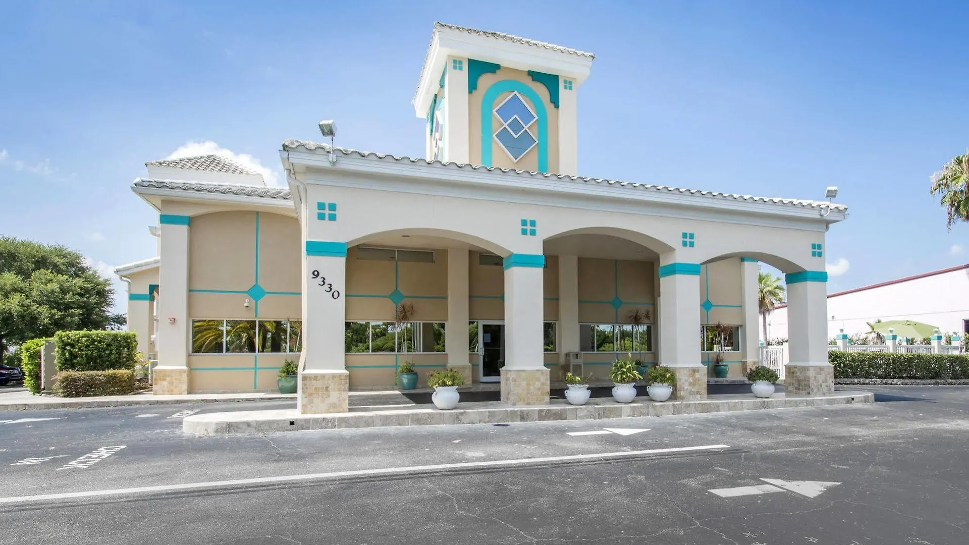 克莱蒙西基西米凯艺酒店 2* 基西米