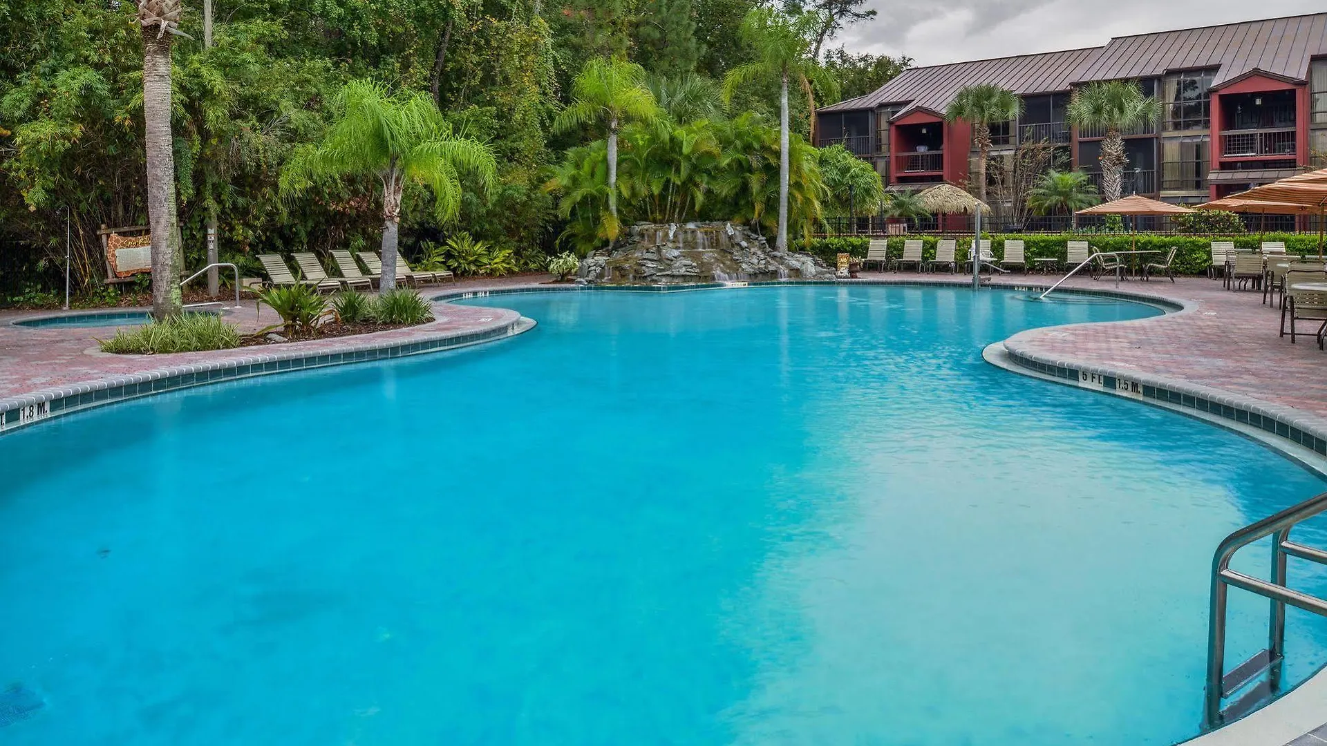 Parkway International Resort 3*