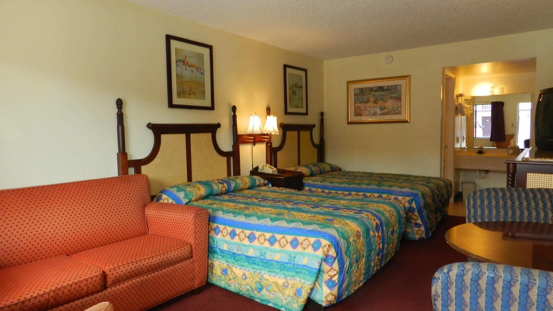 Motel Maple Leaf & 2*