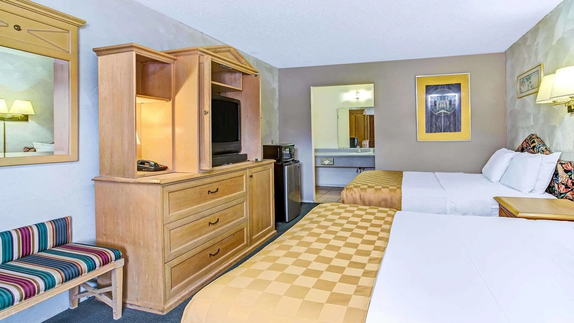 Hotel Knights 2*