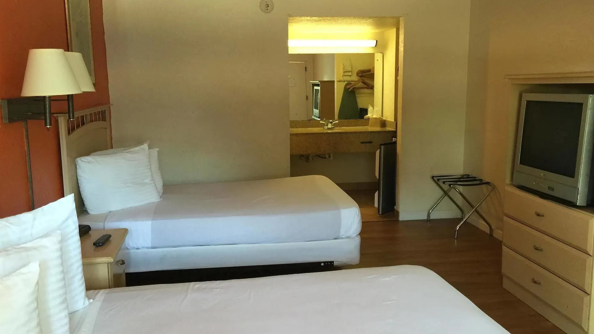 Country Hearth Inn- Kissimmee