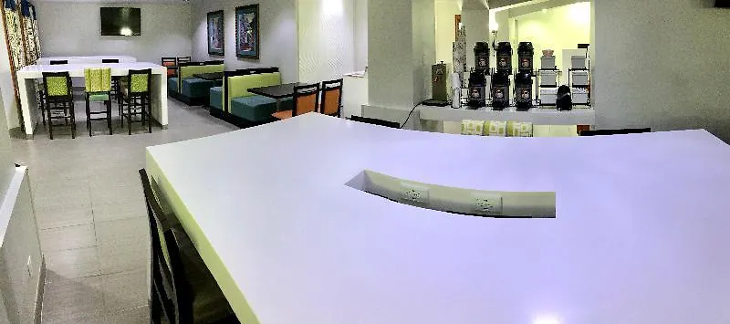 基西米布纳维斯塔湖南部贝斯特韦斯特优质酒店 基西米