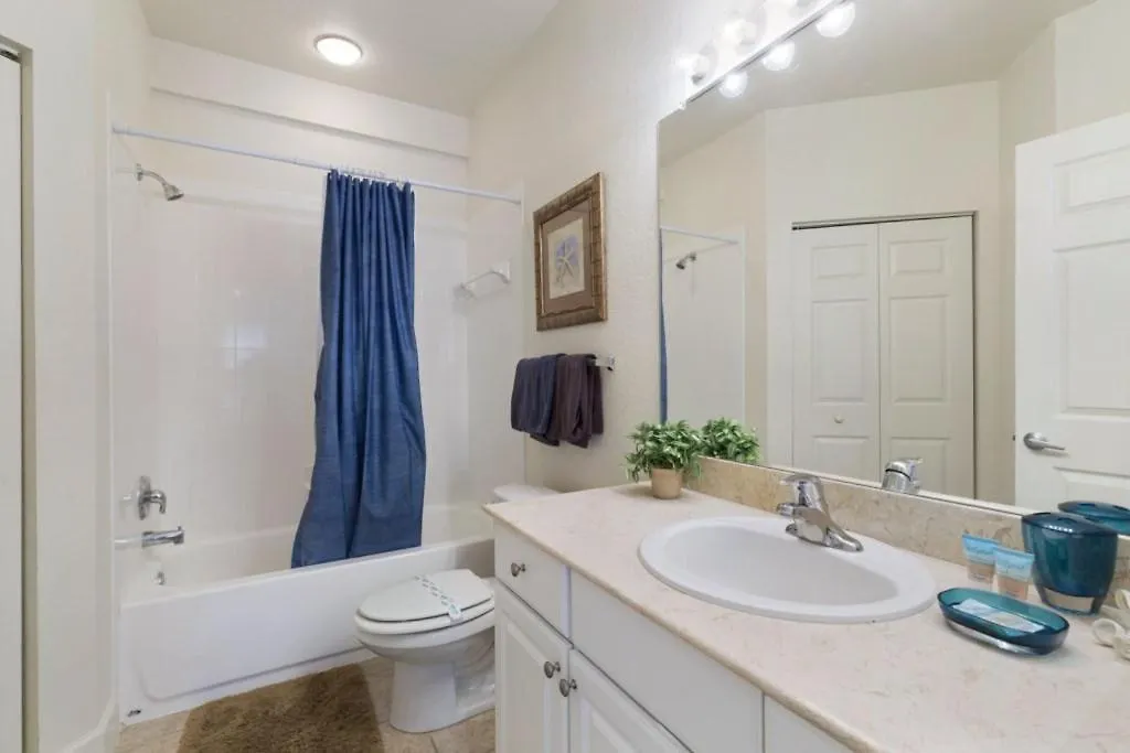 Florida - Lucaya Village Apartment