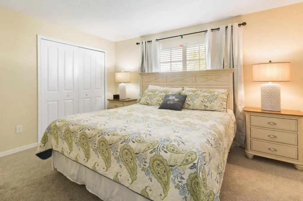 Telles - Storey Apartment