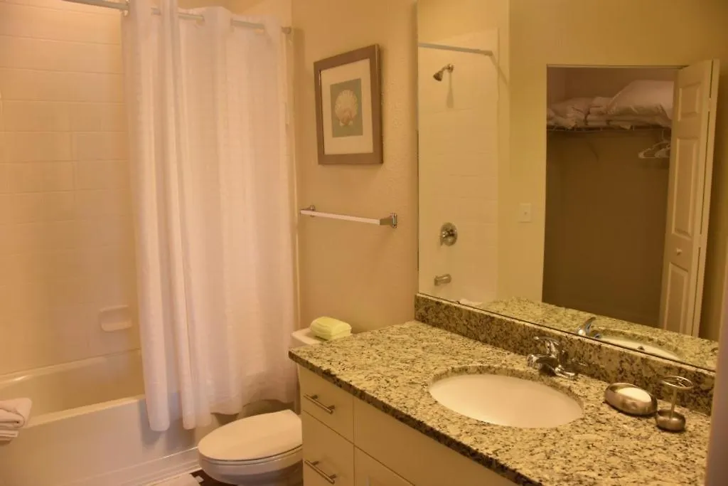 Aventura - Lucaya Village Apartment