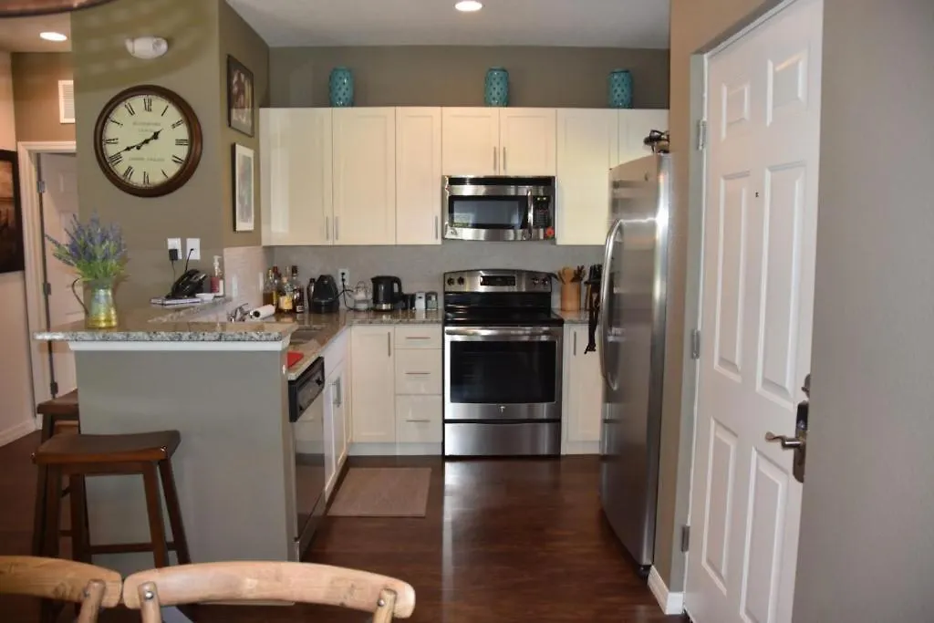 Aventura - Lucaya Village Apartment *