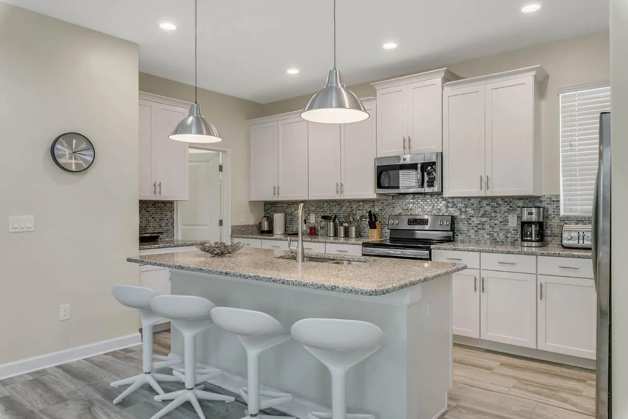 Storey - 5 Bedroom Pool Home- 1667st *