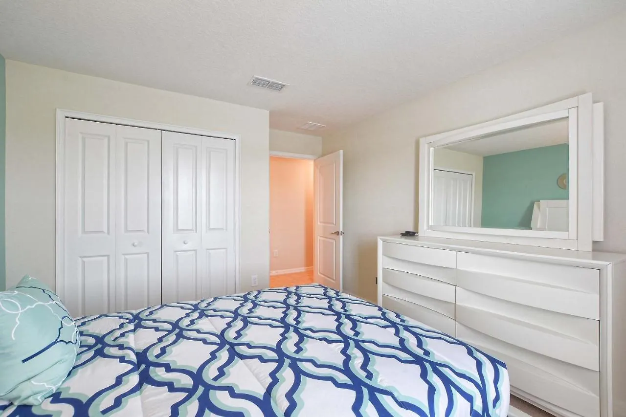 Storey Lake-4 Bedroom Townhome W/splashpool-1618st Holiday home